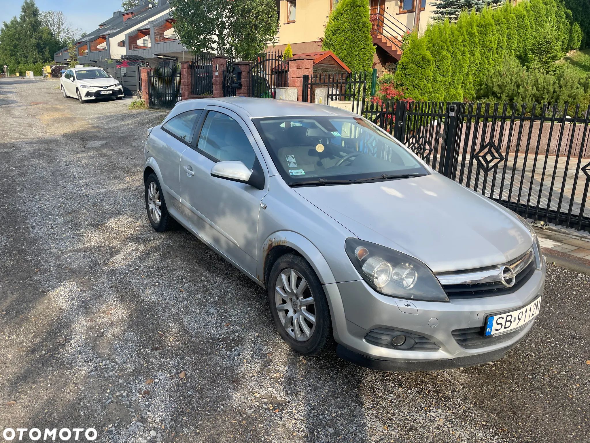 Opel Astra III GTC 1.6 Enjoy - 1