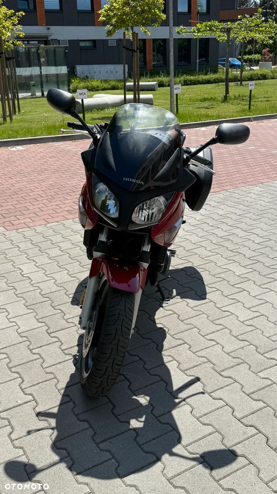 Honda CBF - 3