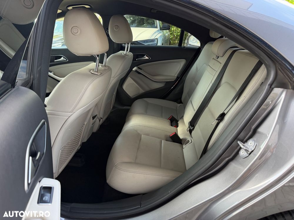 Mercedes-Benz CLA 200 - 13