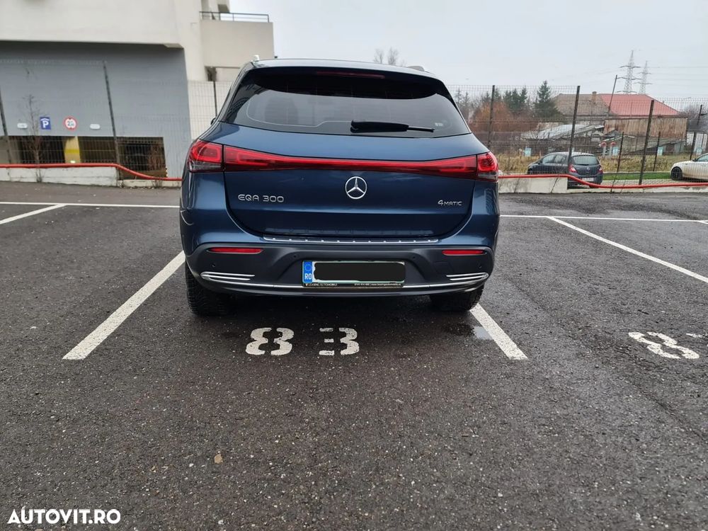 Mercedes-Benz EQA - 3