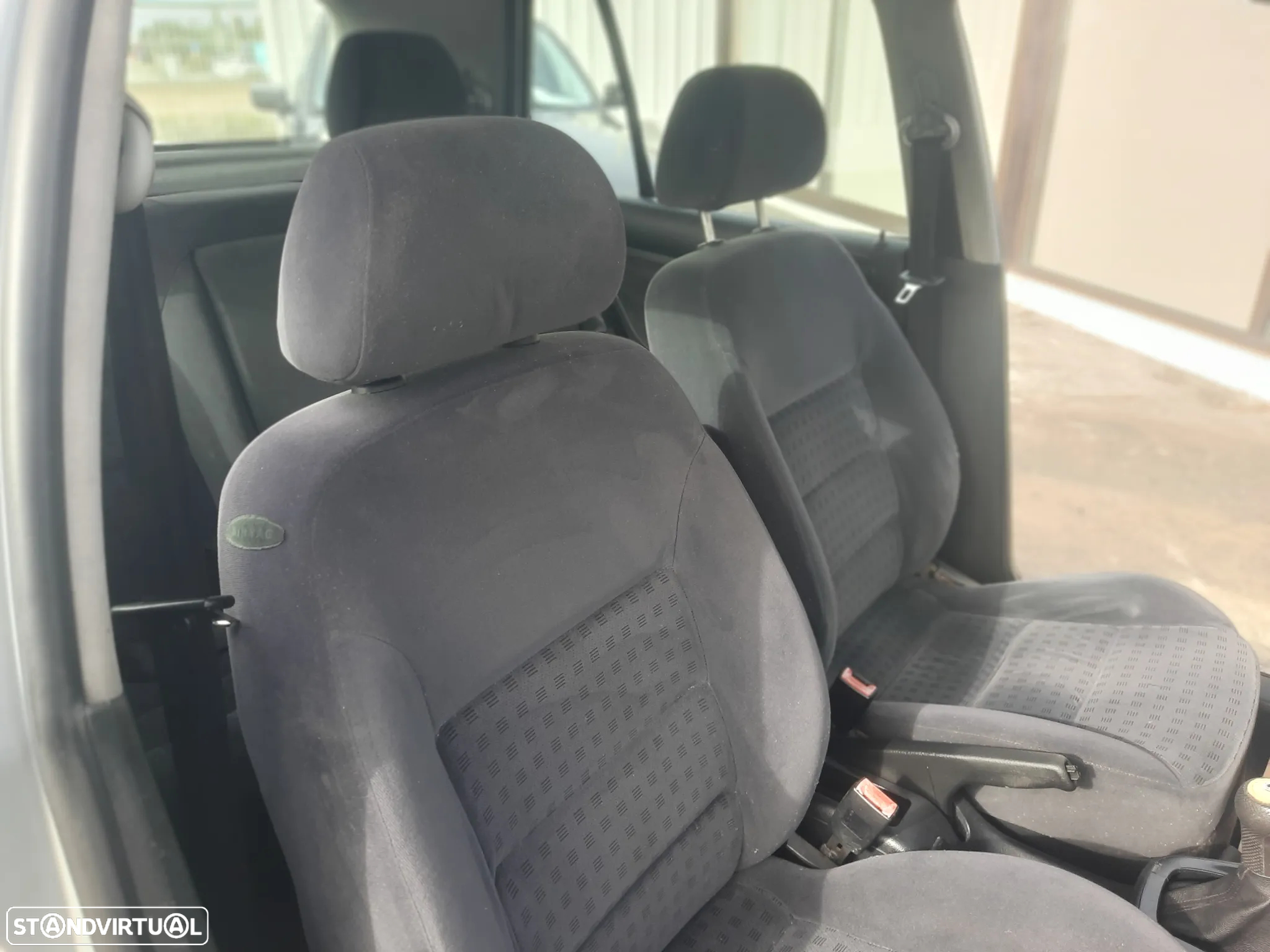 VW Golf 1.4i Confort - 22