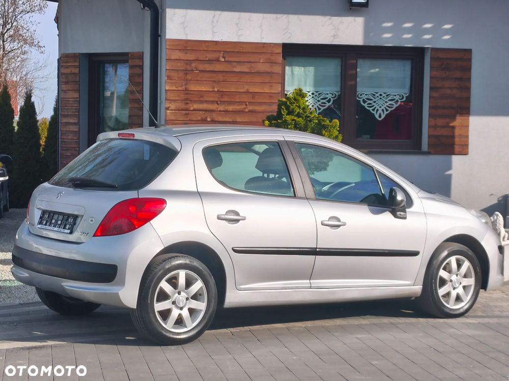 Peugeot 207 75 Urban Move - 25