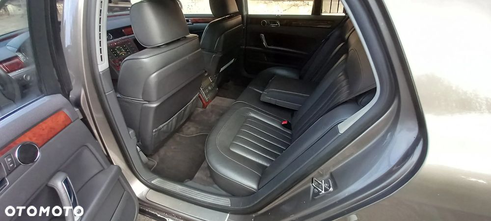 Volkswagen Phaeton - 11