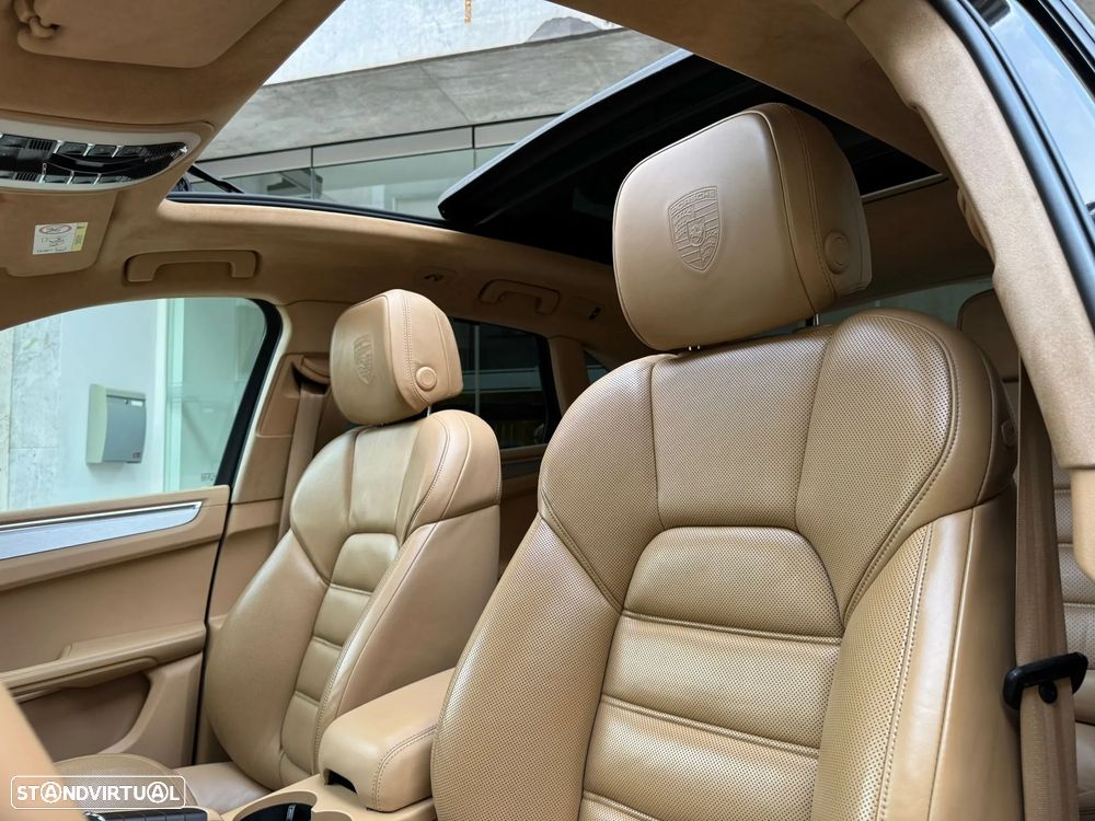 Porsche Macan Turbo PDK - 3