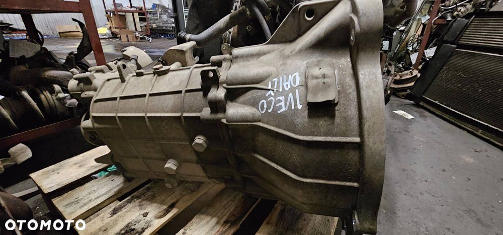 SKRZYNIA BIEGÓW DAILY 35C15 2840.6 12F13 8873021 - 5