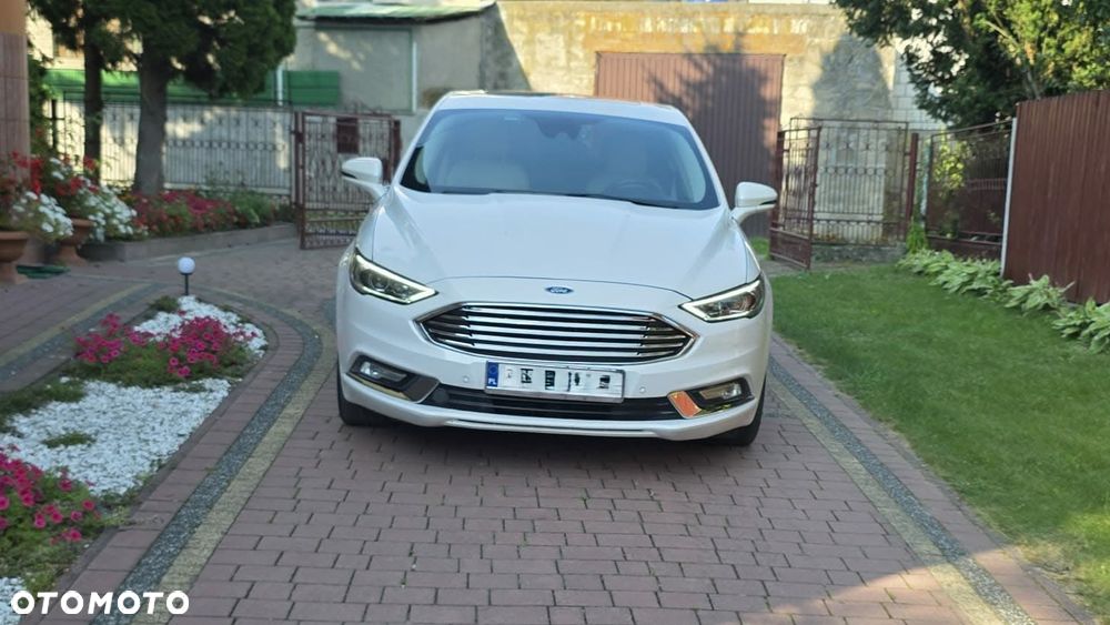 Ford Fusion - 1