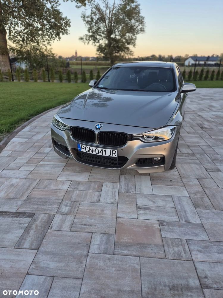 BMW Seria 3 2018 photo 4