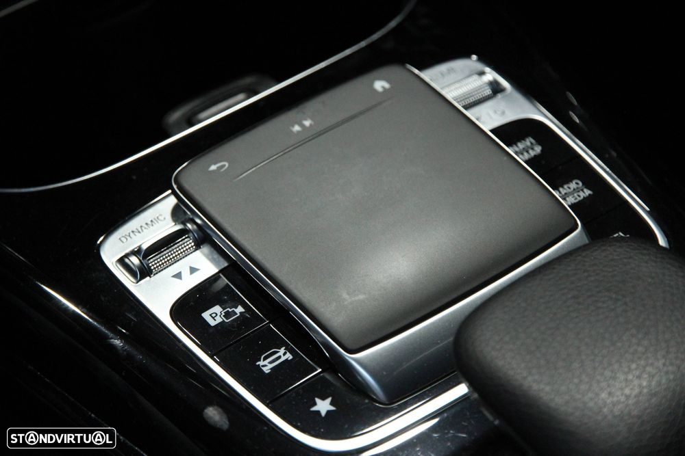 Mercedes-Benz A 35 AMG 4Matic Speedshift DCT 7G - 21