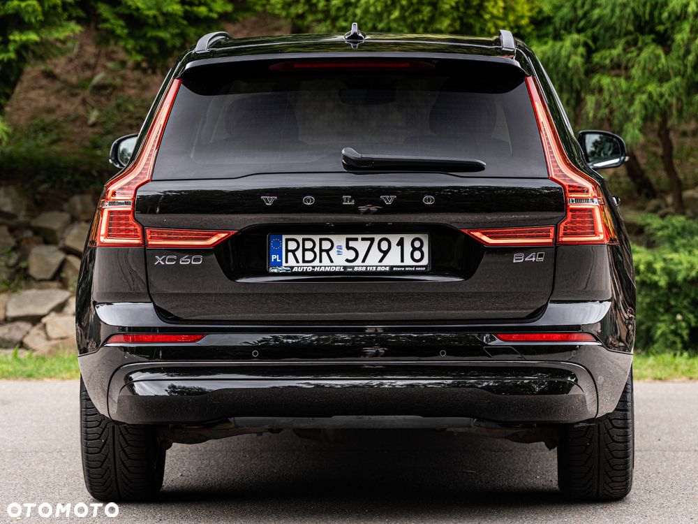 Volvo XC 60 B4 D AWD Geartronic Momentum Pro - 18