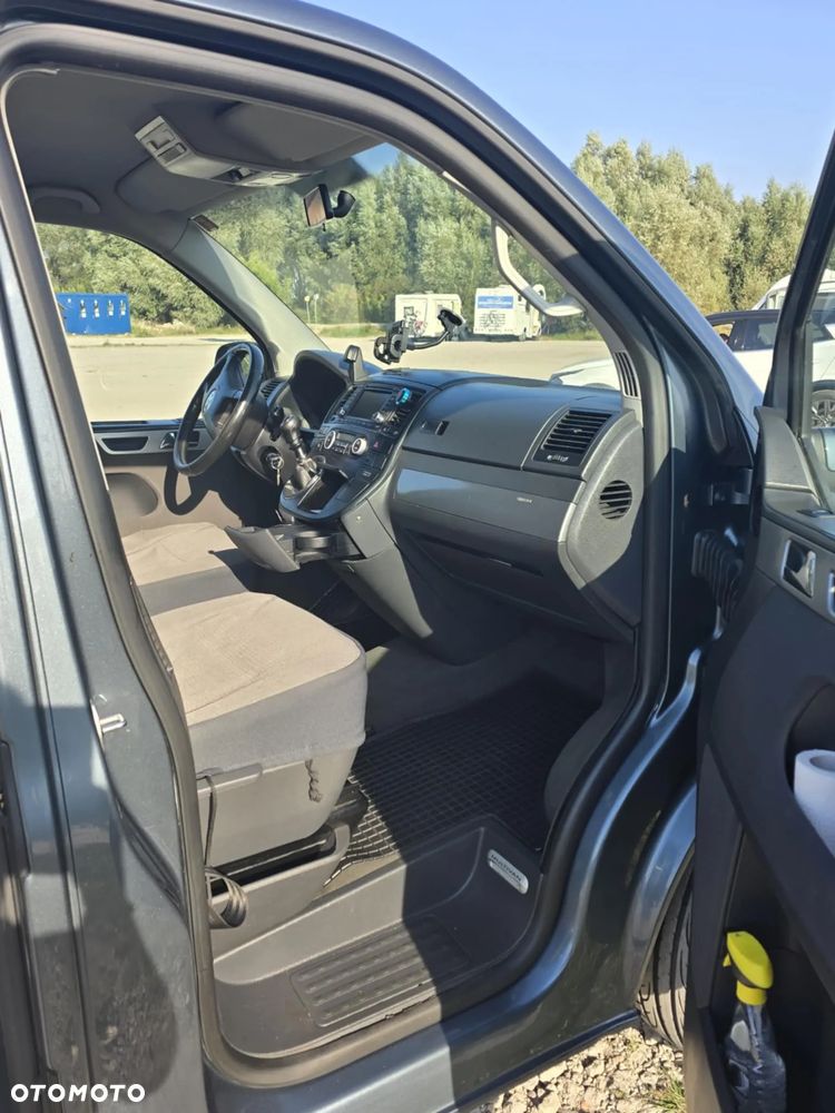 Volkswagen Multivan - 7