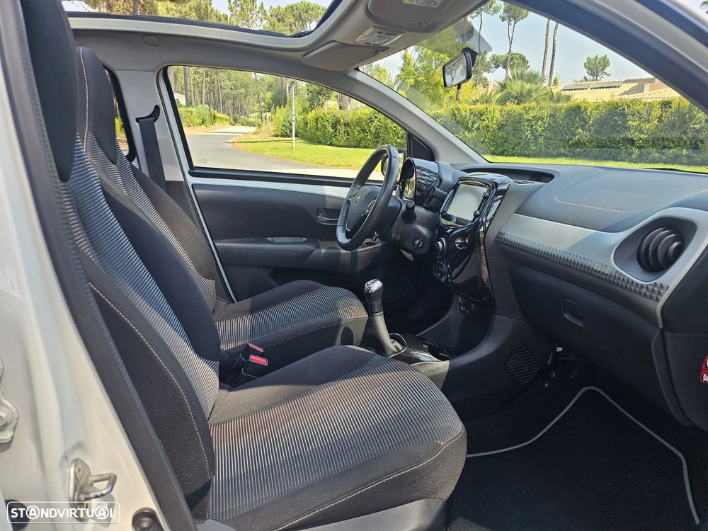 Peugeot 108 1.2 PureTech Allure - 21