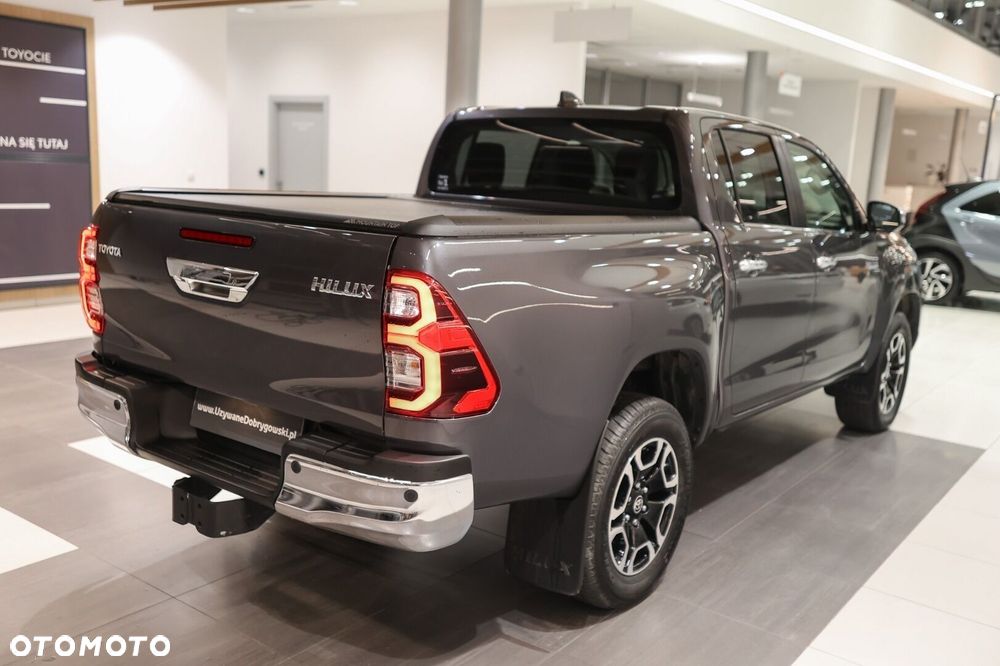 Toyota Hilux - 35