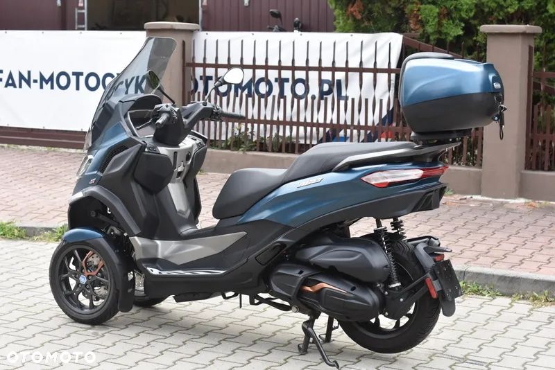 Piaggio MP-3 - 17