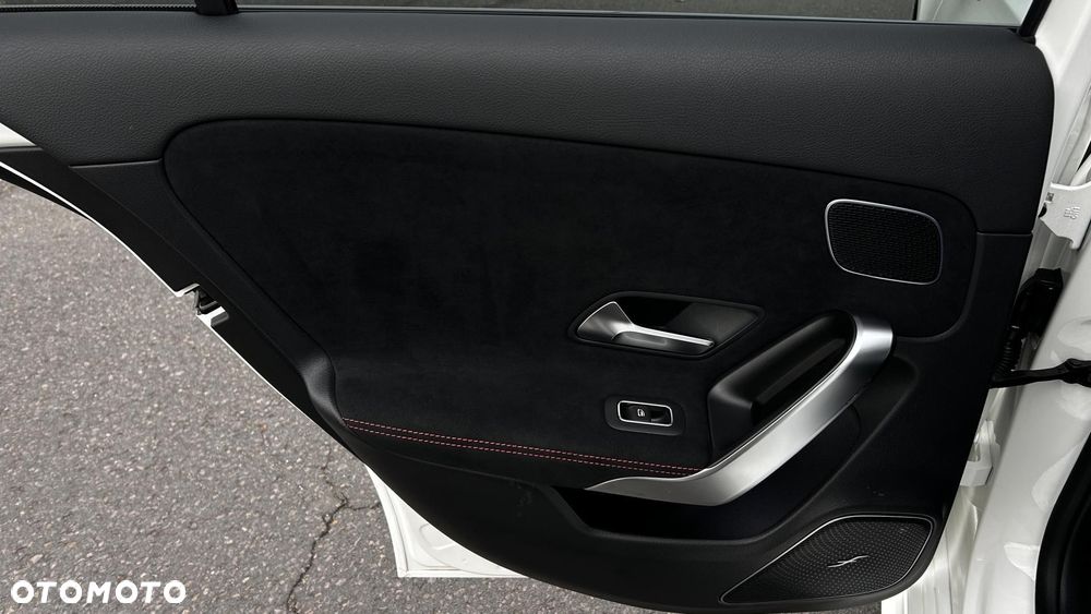 Mercedes-Benz Klasa A 200 AMG Line 7G-DCT - 26