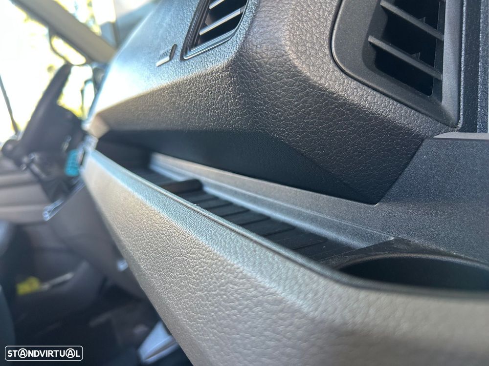 VW Crafter 35 2.0 TDi 109 Médio Tecto Alto BlueMotion - 48