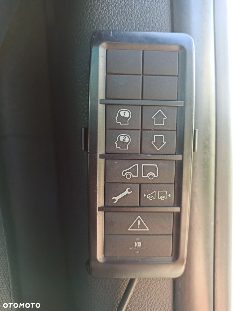 Mercedes-Benz SPRINTER 316CDI 2020R L2H2 AUTOMAT KAMERA 360° KLIMATRONIC TEMPOMAT LEDY KEYLESS GO HAK WEBASTO ŁADNY ZADBANY - 11
