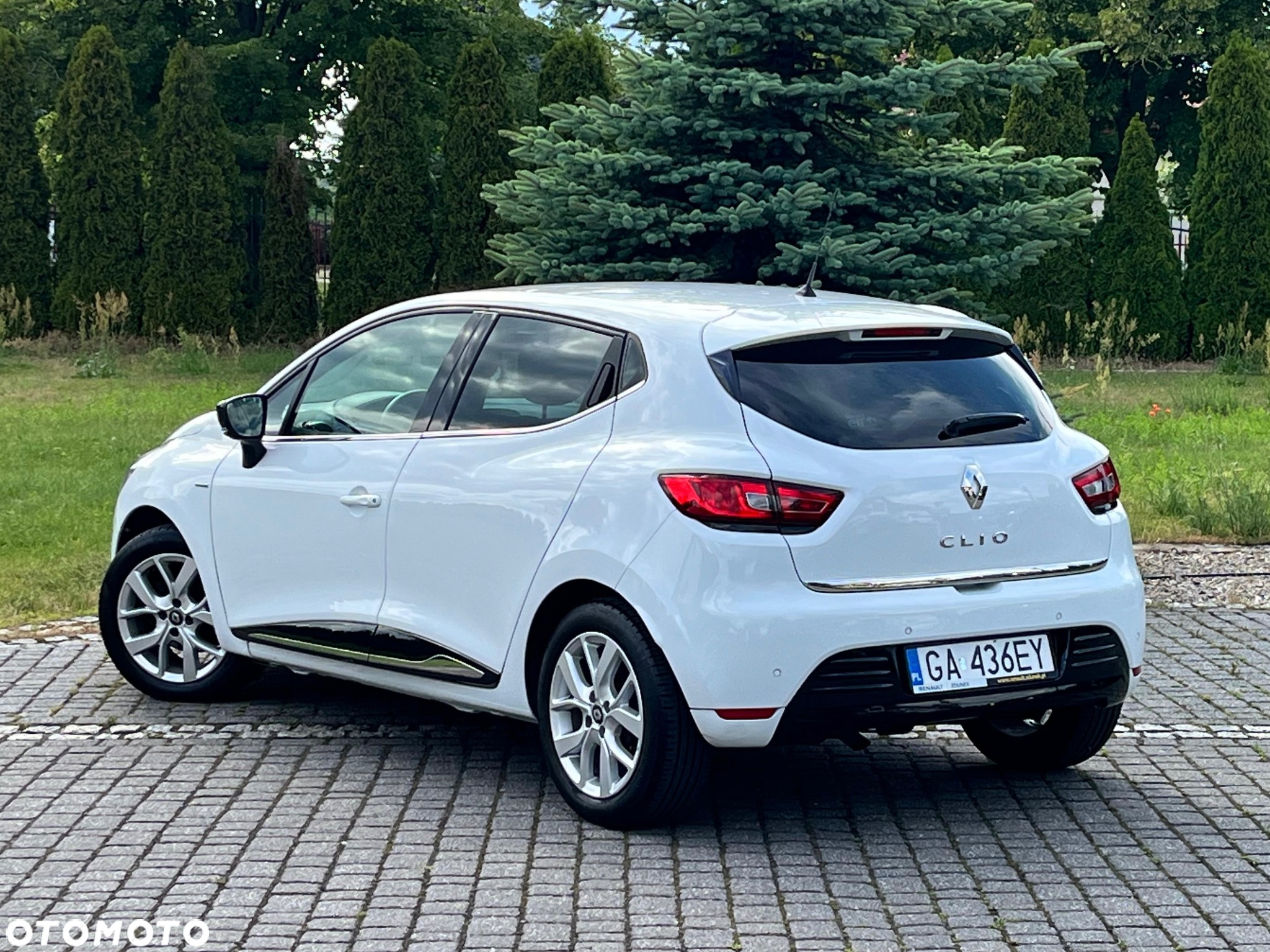 Renault Clio 0.9 TCe Limited - 12
