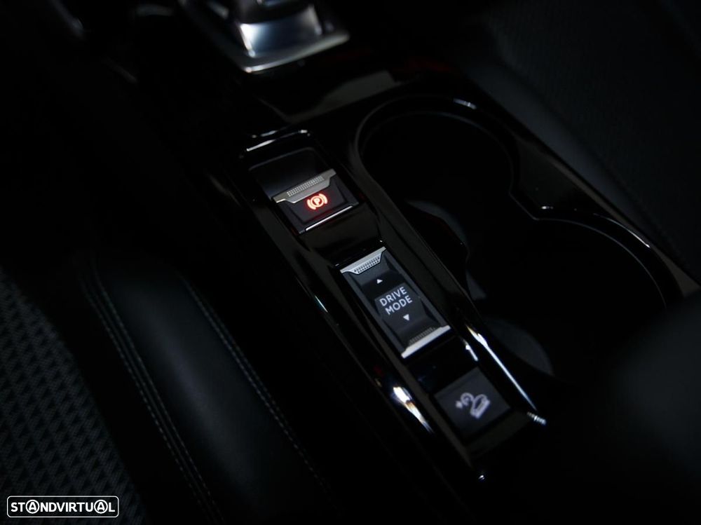 Peugeot 2008 1.5 BlueHDi GT EAT8 - 25