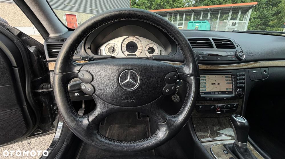 Mercedes-Benz Klasa E - 17