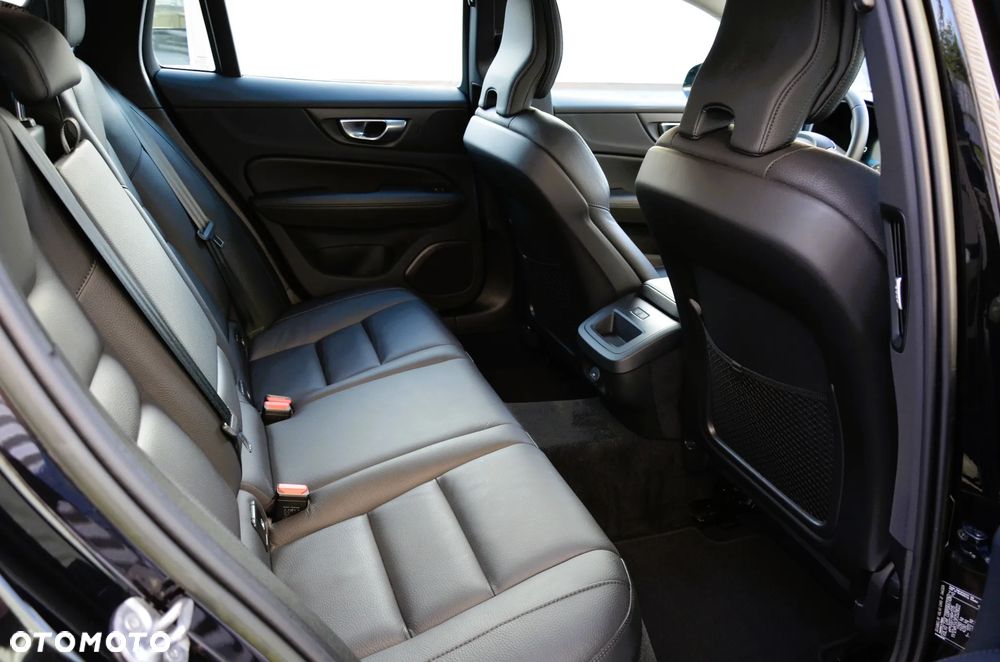 Volvo V60 B4 D Geartronic Momentum Pro - 19