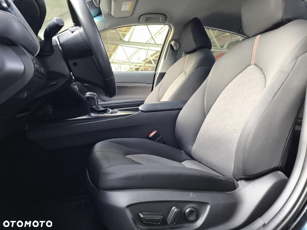 Toyota Camry 2.5 Hybrid Comfort CVT - 15