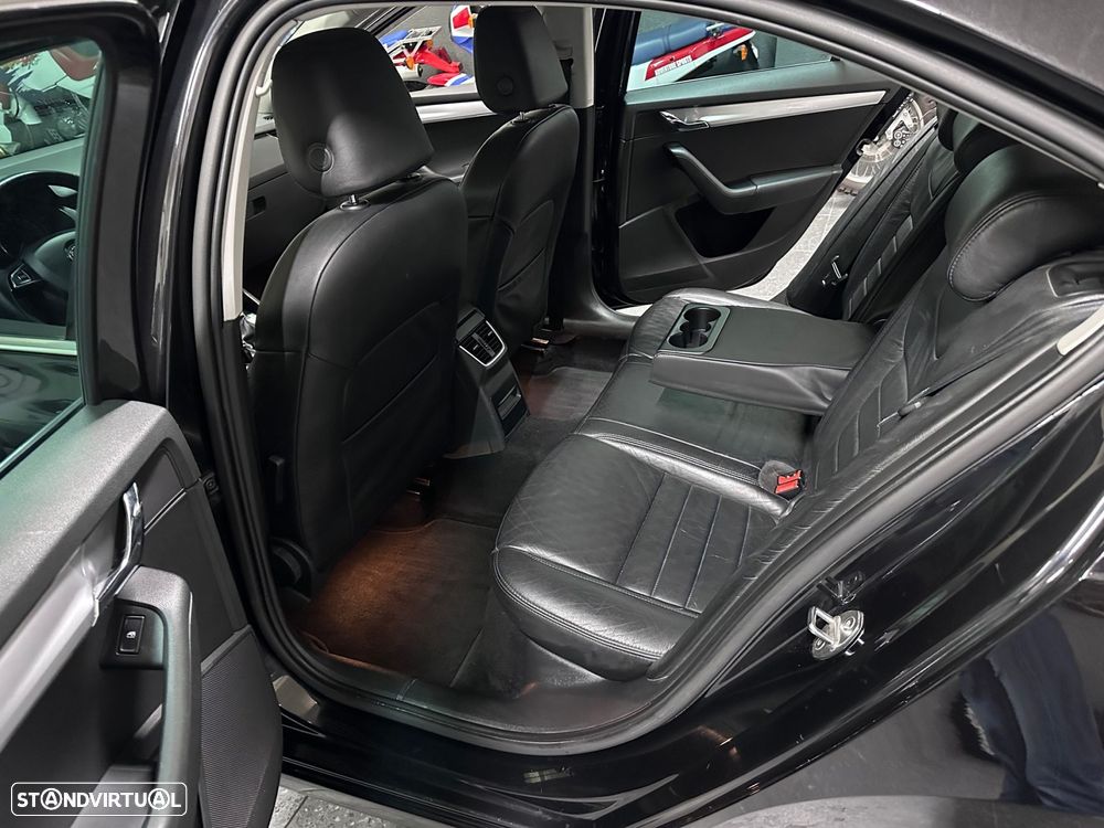 Skoda Octavia 2.0 TDI Sportline - 15