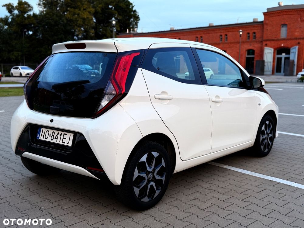 Toyota Aygo x-play - 9