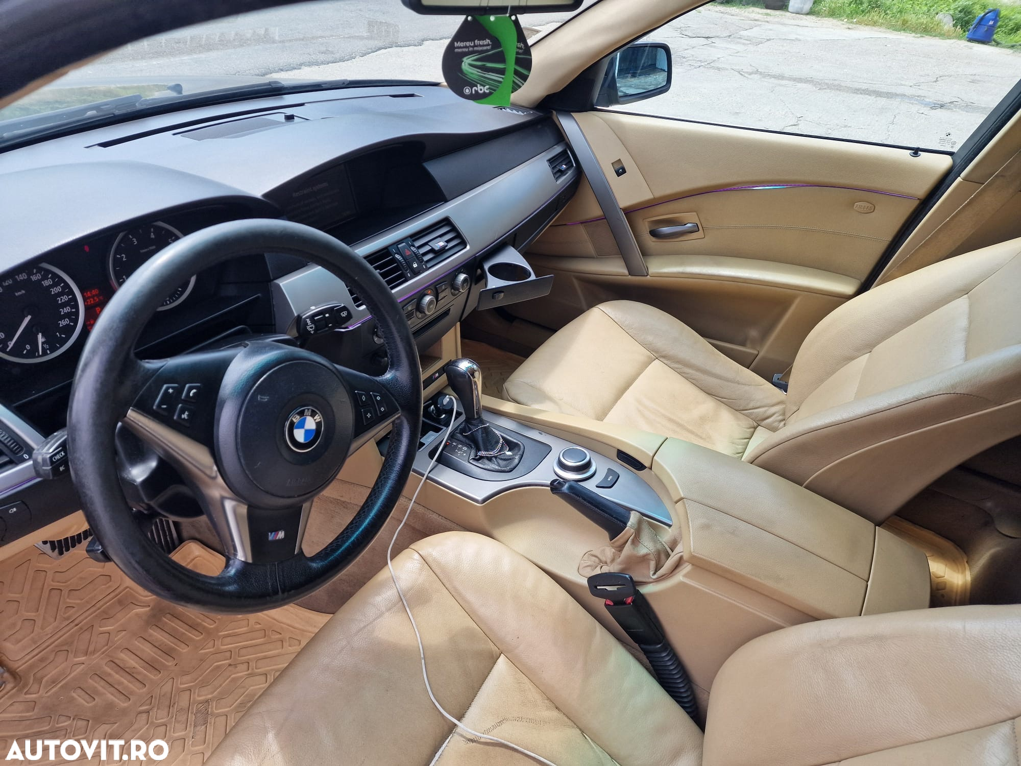 BMW Seria 5 520iA - 4
