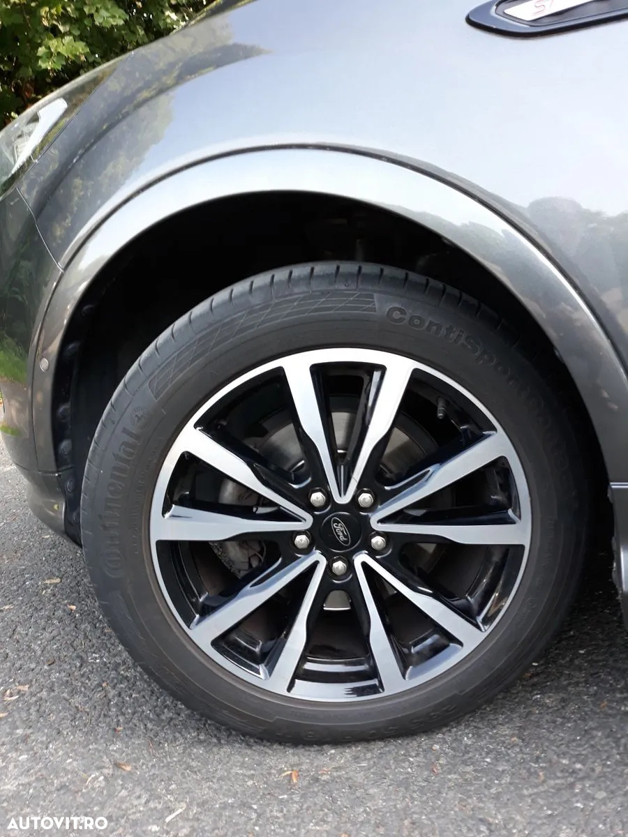 Ford Kuga 1.5 EcoBoost 2x4 ST-Line - 5