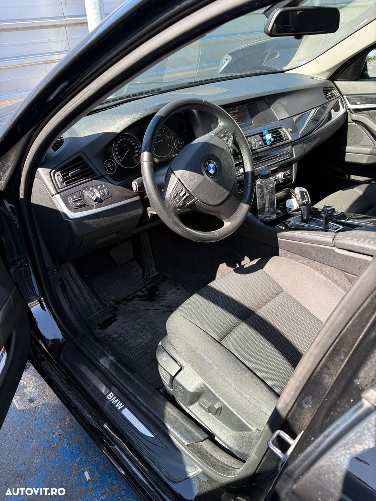 BMW Seria 5 520d Aut. - 11