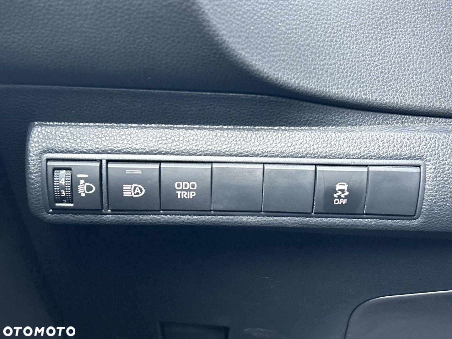 Toyota Corolla 1.8 Hybrid Comfort - 21