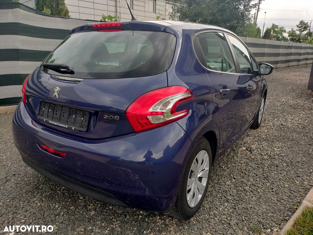 Peugeot 208 1.2 L PureTech Active - 17