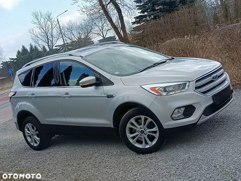 Ford Kuga 2.0 TDCi 2x4 Titanium - 6