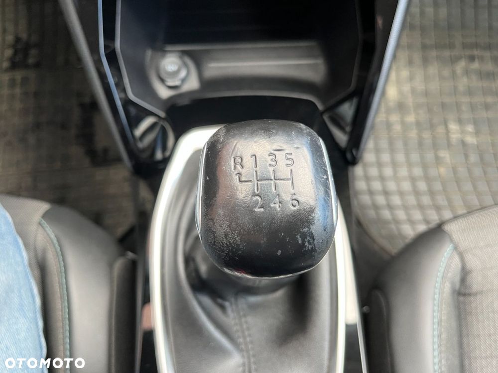 Peugeot 2008 1.5 BlueHDi Active S&S - 17