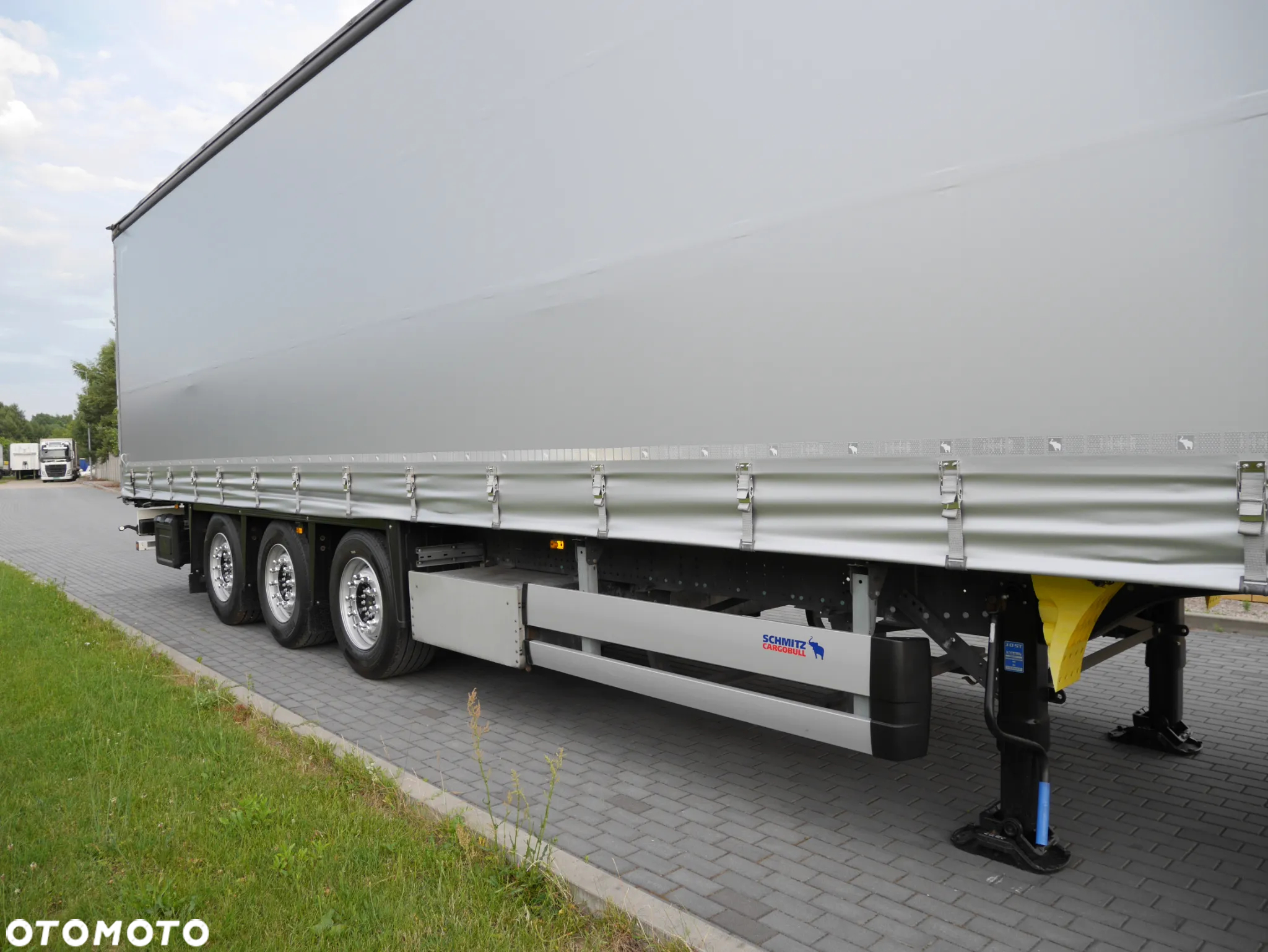 Schmitz Cargobull VARIOS  Standard/Mega Dach podnoszony/Oś Podnoszona - 5
