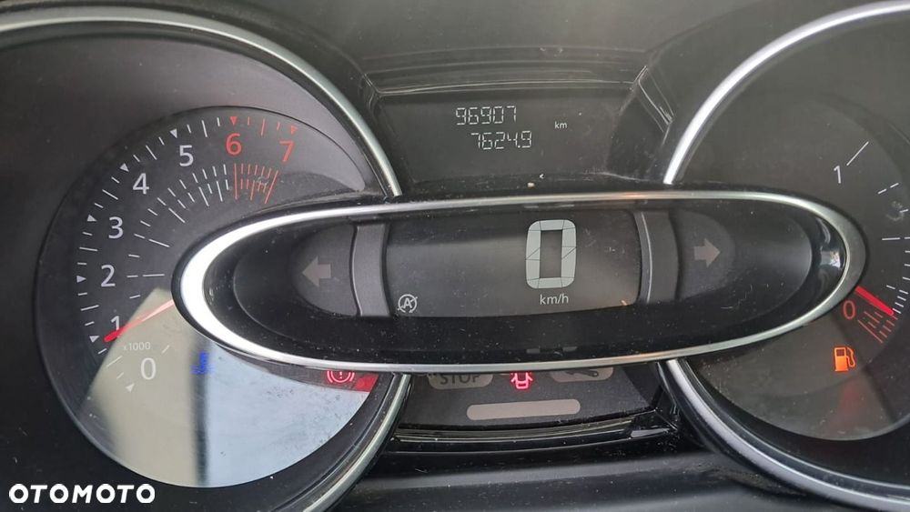 Renault Clio - 19