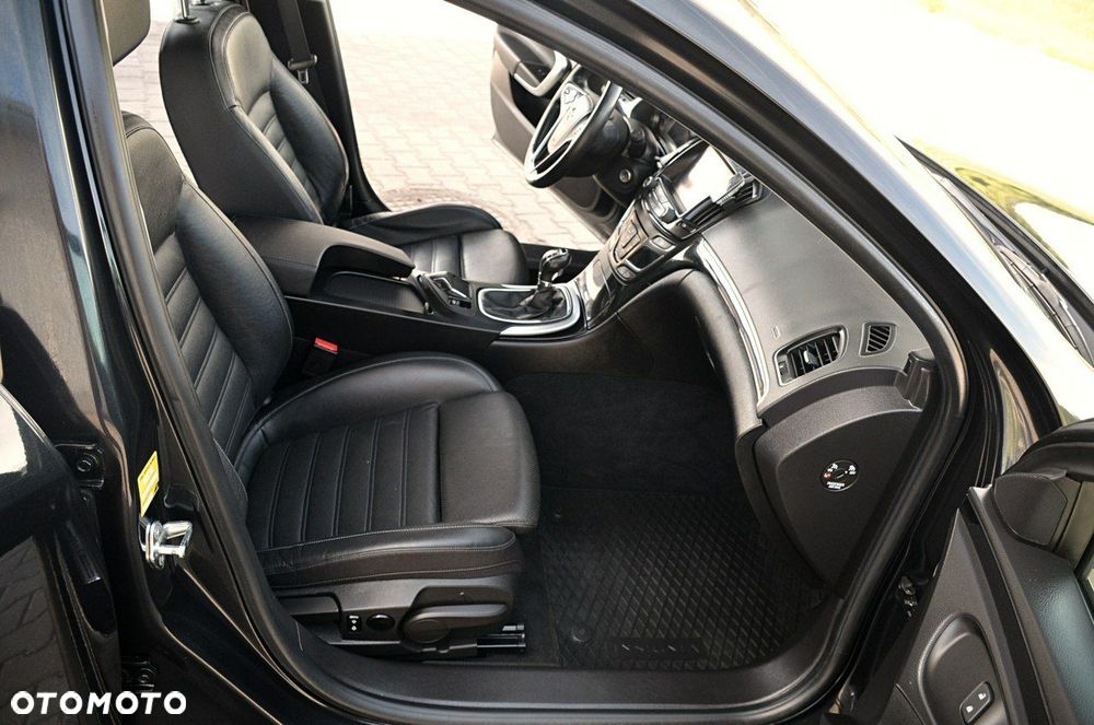 Opel Insignia - 18