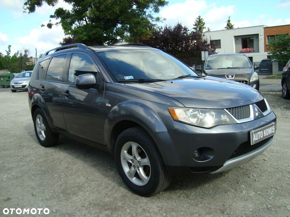 Mitsubishi Outlander - 3