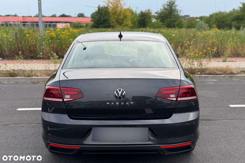 Volkswagen Passat 1.5 TSI EVO Essence - 11