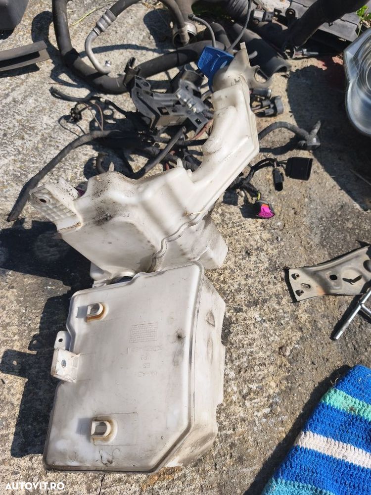 Vas lichid parbriz cu spălătoare faruri Volkswagen Passat B6 - 5