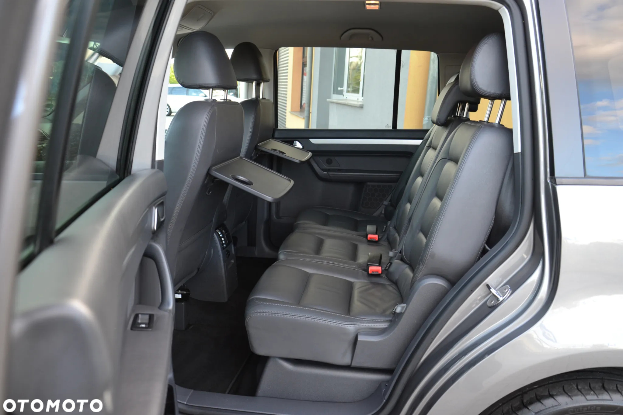 Volkswagen Touran 2.0 TDI DPF Highline DSG - 29