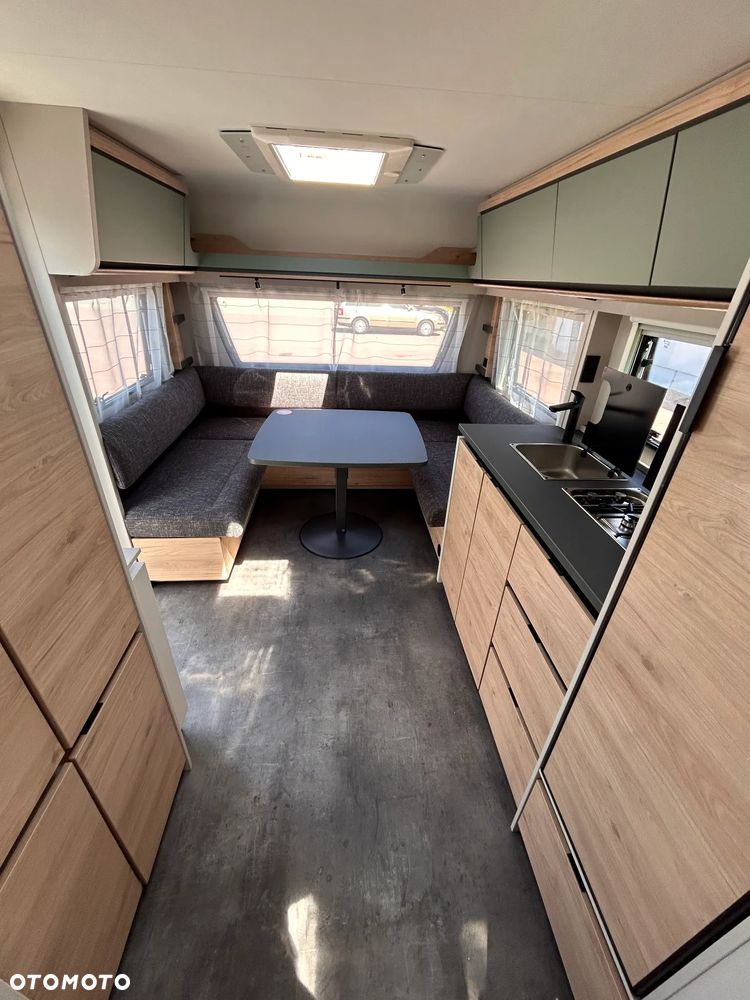 Dethleffs Camper 730 FKR - 32
