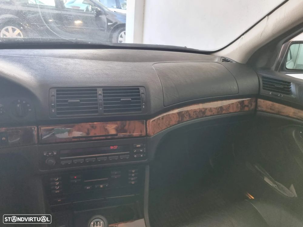 BMW 525 tds Touring - 11