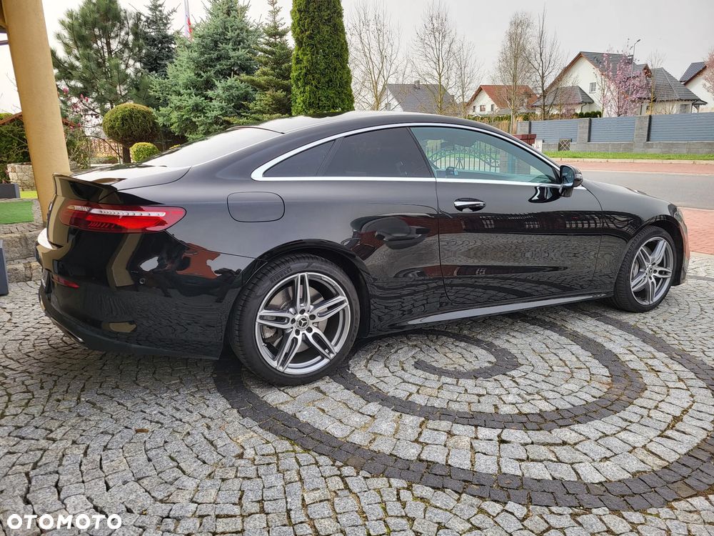 Mercedes-Benz Klasa E 400 Coupe 4-Matic 9G-TRONIC - 13