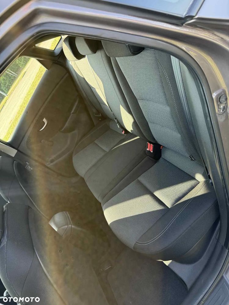 Hyundai i30 1.4 Trend - 16