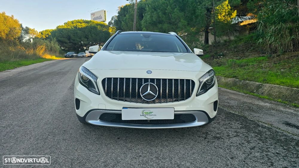 Mercedes-Benz GLA 180 - 10