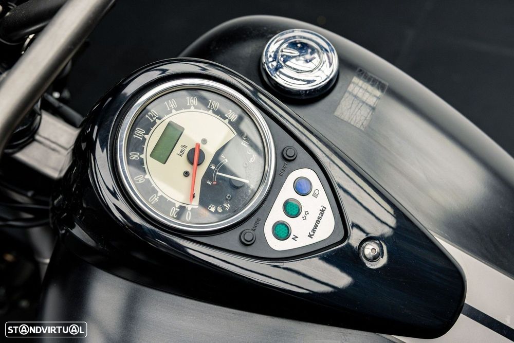 Kawasaki VN 900 CUSTOM Special Edition - 10