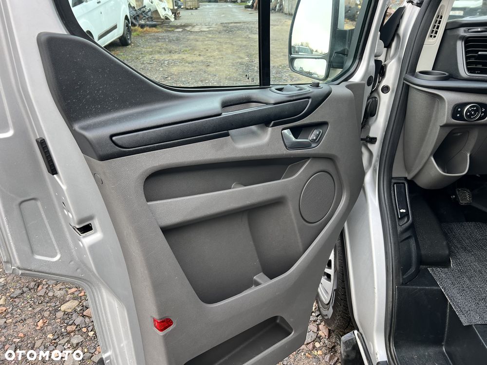 Ford Transit Custom - 12