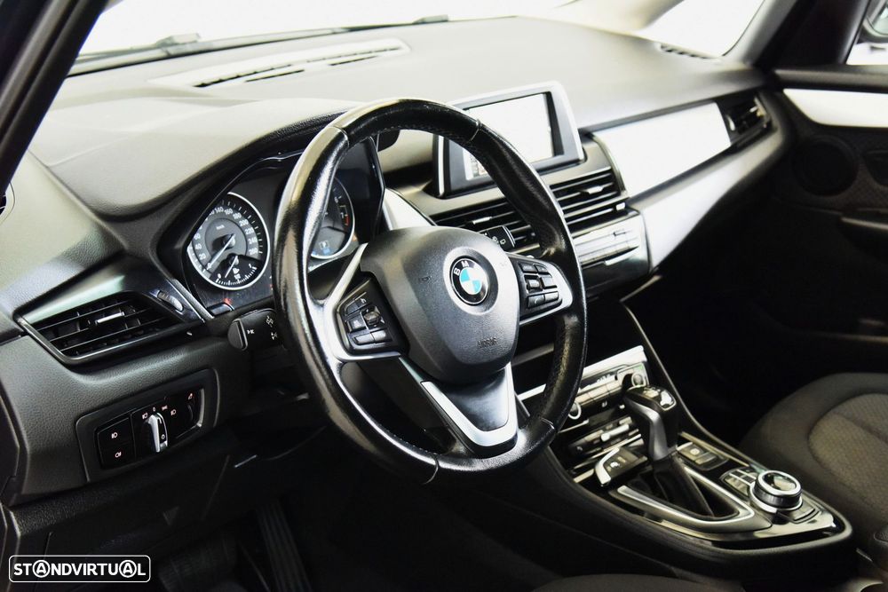 BMW 225xe Active Tourer - 14
