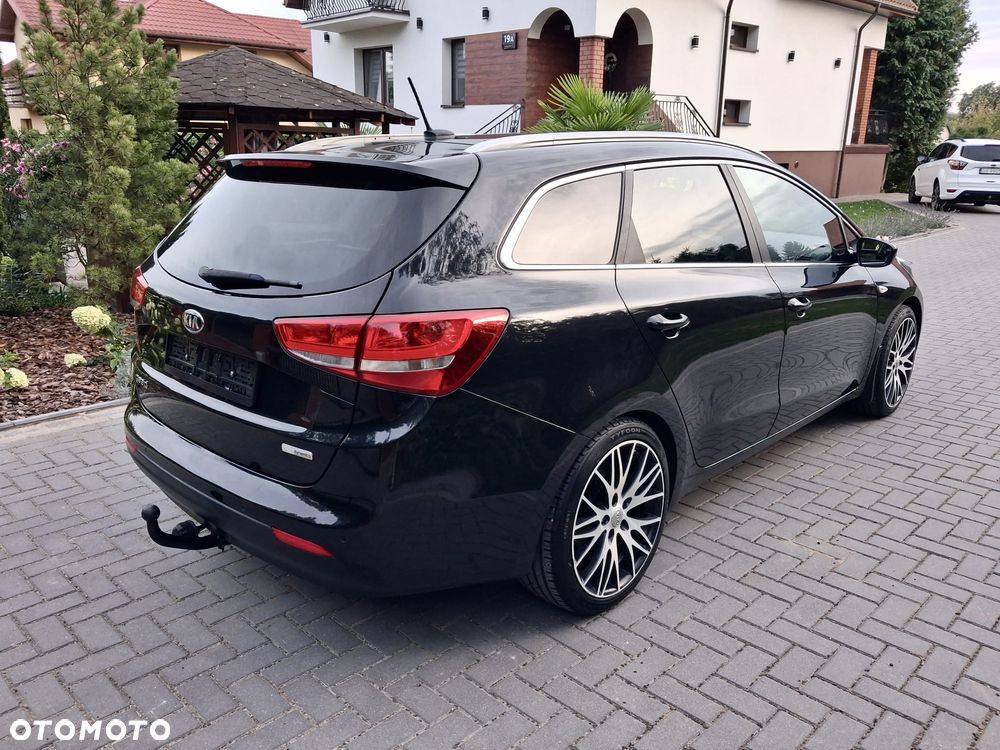 Kia Ceed 1.6 CRDi L Business Line - 12